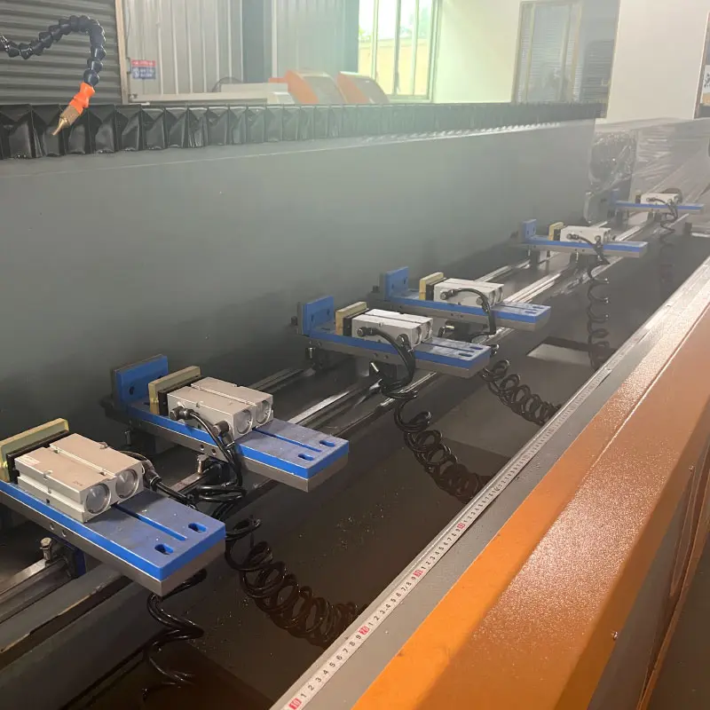 CNC3000C2 furniture drilling and milling machine